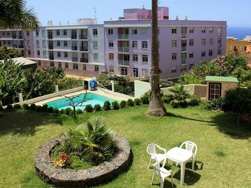 Apartamentos Atlantis, Забронировать Апартаменты/квартира Отели в центре Тасакорте, в центре, Парковка