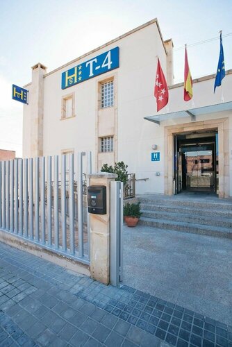 Hostal T4, Забронировать Хостел Паракуэльос-де-Харама Провинция Мадрид
