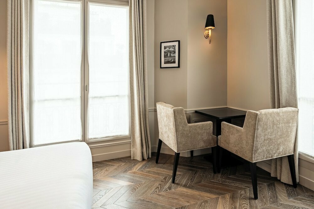 Hôtel Saint-Louis - Jardin du Luxembourg