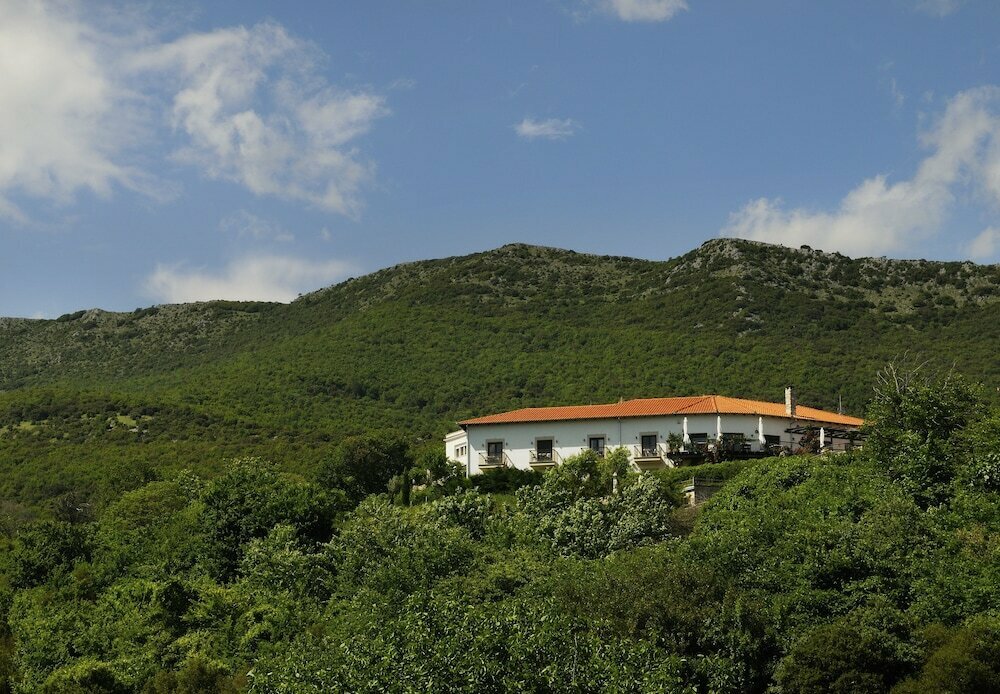 Jennifer Home Hotel