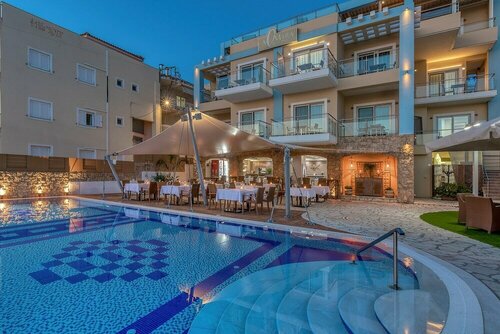 Hotel Almira, Rezerwuj Hotel Hotele w Peloponez z Basenem, Basen