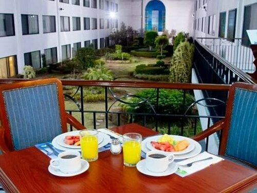 Holiday Inn Express Toluca, Boek Hotel Metepec Toluca