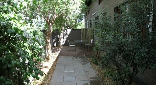 Olive Grove Guesthouse, Prenota Hotel Hotel a Khomas con parcheggio, Parcheggio