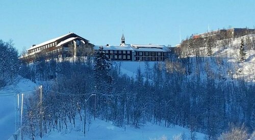 Skinnarbu, Reservar Hotel Hotéis em Rjukan com estacionamento, Estacionamento