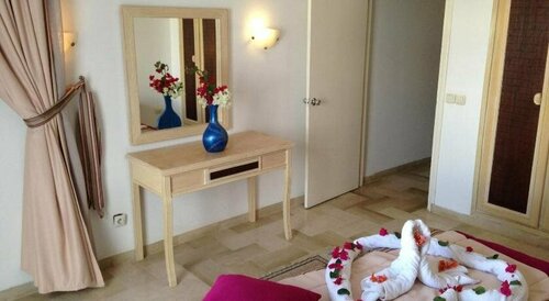 Café-Shop Rodes, Book Hotel Hoteller i Djerba med parkering, Parkering