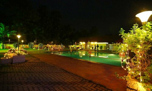 Quality Airport Hotels, Book Hotel Angamali New Delhi