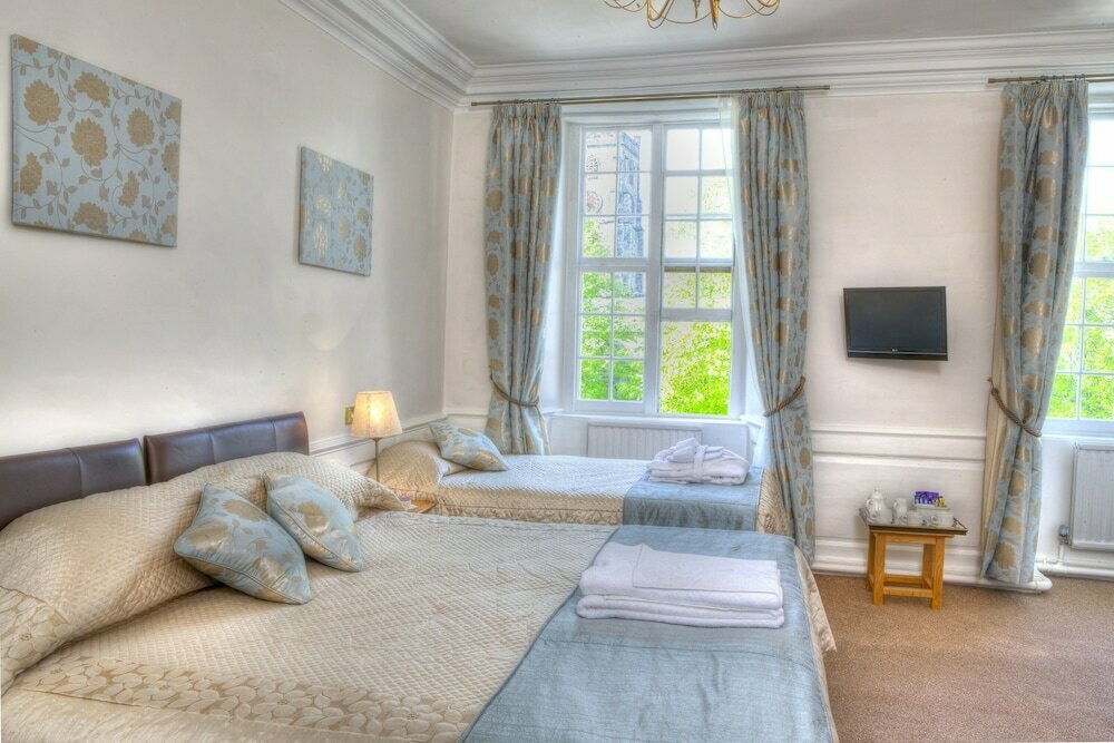 Bedford Hotel