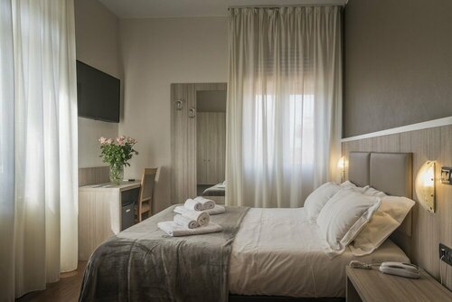 Hotel Gardenia Sirmione, Забронировать Отель Отели Ломбардии с питанием, Пансион