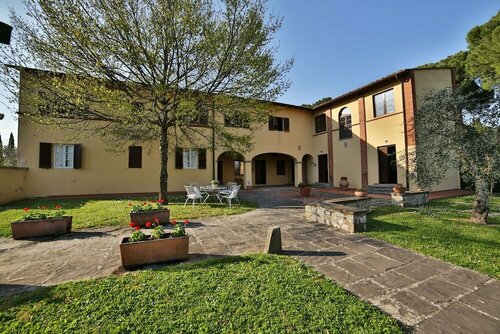 Agriturismo Fattoria Pagnana Wine & Pool, Забронировать Отель Отели Риньяно-суль-Арно с парковкой, Парковка