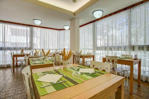 Hotel Konrad, Забронировать Отель Маребелло Римини