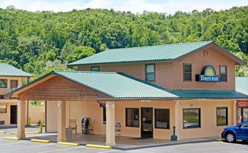 Days Inn by Wyndham Cherokee Near Casino, Забронировать Мини-отель Отели Чероки с бассейном, рядом с Museum of the Cherokee Indian, Бассейн