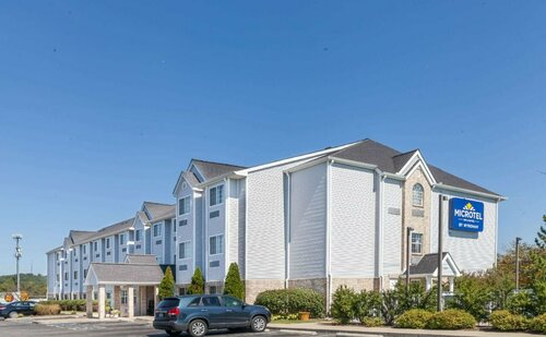 Quality Inn & Suites, Buchen Sie Hotel Bellevue Tennessee