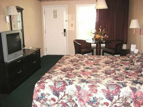 Yorktown Motor Lodge, Забронировать Отель Йорктаун Виргиния