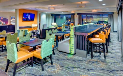 Holiday Inn Express & Suites - Kansas City KU Medical Center by IHG, Забронировать Отель Канзас-Сити Канзас