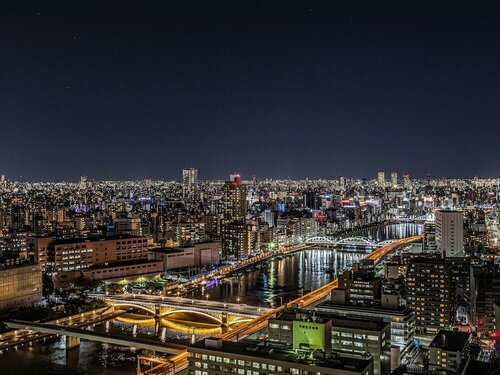 APA Hotel & Resort Ryogoku Ekimae Tower, Забронировать Курортный отель Отели Токио с бассейном, рядом с Site of Former Residence of Maebara Isuke, Бассейн