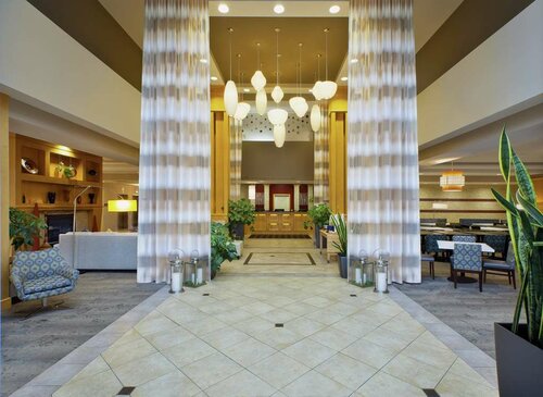 Hilton, Đặt Khách sạn Perrisburg Mỹ