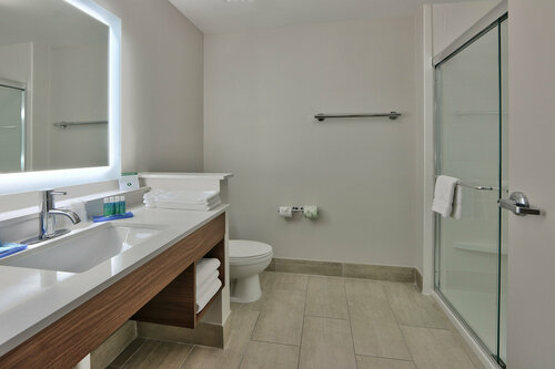 Holiday Inn Express & Suites Houston East - Beltway 8 by IHG, Book Hotel Hoteller i Houston med pool, Swimmingpool