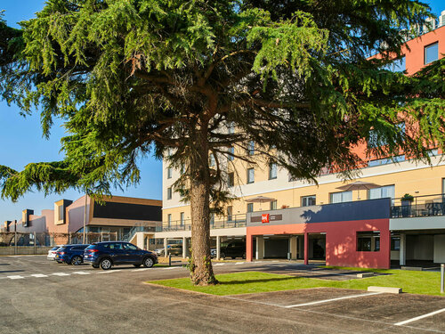 Ibis Montlhery Paris Sud, Book Hotel Montlhery Essonne
