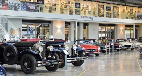 V8 HOTEL Motorworld Region Stuttgart, Забронировать Отель Бёблинген Баден-Вюртемберг