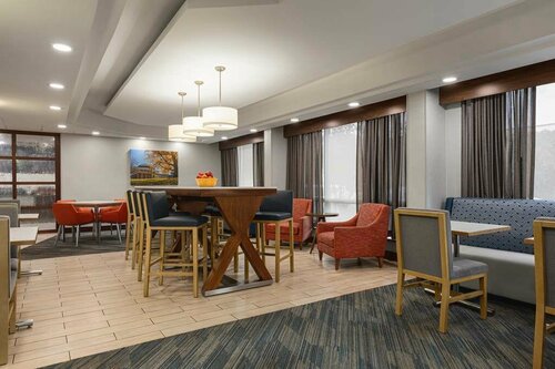 Hampton Inn Charlottesville, Забронировать Отель Шарлотсвилл Shenandoah National Park