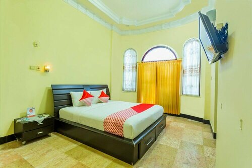 RedDoorz at Senaz Guesthouse Mataram, Réserver Hôtel Hôtels à Lombok avec parking, Parking