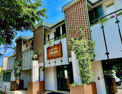 L'Ennesima Osteria con Alloggio - Bike Hotel, Забронировать Отель Отели в центре Тосколано-Мадерно, в центре