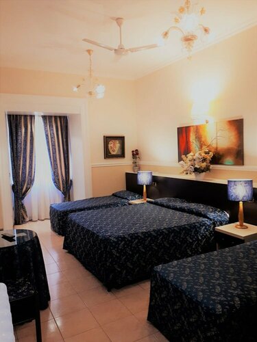 Hotel Sweet Home, Забронировать Отель Вокзал Термини , рядом с Вилла Медичи