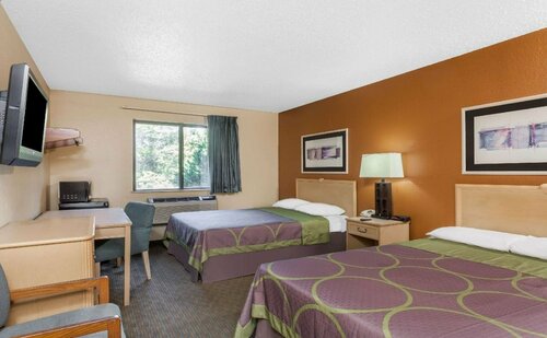 Super 8 by Wyndham Charlotte/Amusement Park Area, Забронировать Мини-отель Мини-отели Пайнвилль, Мини-отель