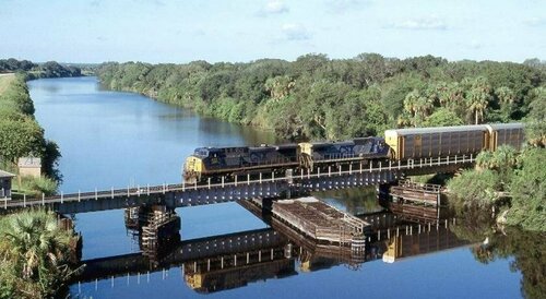 Seminole Inn, Buchen Sie Hotel Indiantown Florida