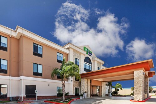 Holiday Inn Express & Suites Houston East by IHG, Забронировать Отель Хьюстон Texas Gulf Coast