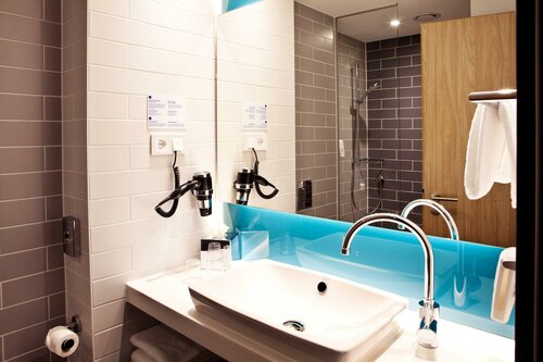 Holiday Inn Express & Suites - Basel - Allschwil by IHG, Забронировать Отель Альшвиль Базель