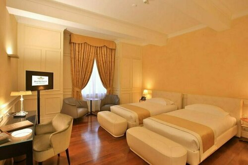 Hotel Rua Frati 48 in San Francesco, Prenota Hotel Modena Emilia-Romagna