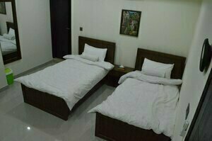 Intellectual Inn - Spring North Ph7 Bahria Town