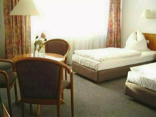 Hotel Stiftswingert, Забронировать Отель Оберштадт Майнц, рядом с Dom St Martin