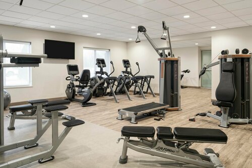Holiday Inn Express Hotel & Suites Ann Arbor, Book Hotel Ann Arbor Michigan
