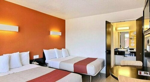 Motel 6-Goleta, CA - Santa Barbara, Забронировать Мотель Голета Санта-Барбара, рядом с Zodo's - Bowling and Beyond