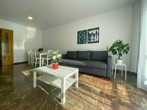 Apartamentos Zaragoza Suites El Pilar 3000, Забронировать Апартаменты/квартира Отели Сарагосы с парковкой, рядом с Новый океанариум Сарагосы, Парковка