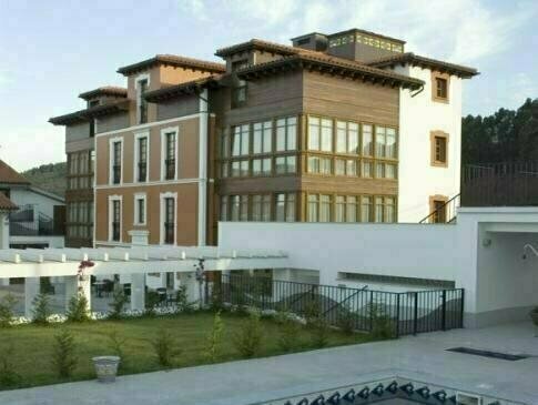 Hotel La Casona De Lupa, Book Hotel Hoteller i Asturias med parkering, Parkering