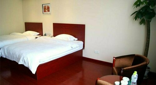 GreenTree Inn HeNan ZhuMaDian YiCheng Weisi Road Business Road, Забронировать Отель Чжумадянь Хэнань