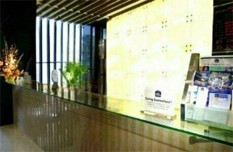 Best Western C-Bank Wuhan, Book Hotel Hoteller i Wuhan med parkering, Parkering