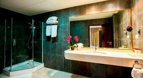 Mikhaels Hotel, Забронировать Отель Бизнес-отели Браззавиля, рядом с Pierre Savorgnan de Brazza Memorial, 4* 5*