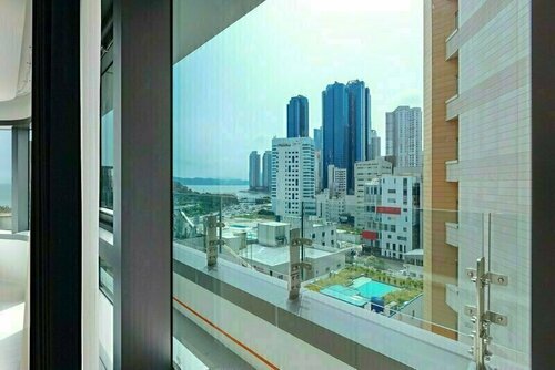 NewCZ Haeundae Residence, Book Lejlighed Hoteller i Busan med pool, Swimmingpool