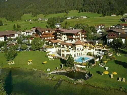 Blumen- und Wasserparadies Hotel Forster, Rezervasyon Otel Neustift im Stubaital Stubai Glacier