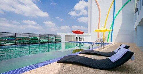 42C The Chic Hotel, Забронировать Отель Накхонсаван Nakornsawan Province