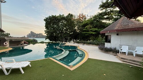 Phi Phi Inn