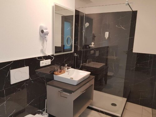 Hotel Emiliana am Bahnhof, Забронировать Отель Редельхайм Франкфурт-на-Майне