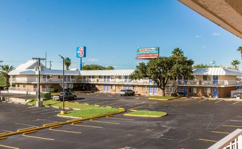 Travelodge by Wyndham San Antonio Lackland AFB North, Buchen Sie Gasthaus San Antonio Bexar County