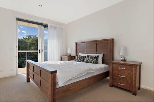 Holiday in the Ozone, Book Hotel Sorrento 