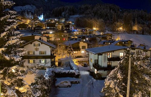 Alpenhaus Pfister, Забронировать Отель Отели Фюген с парковкой, рядом с Шпильйох, Парковка