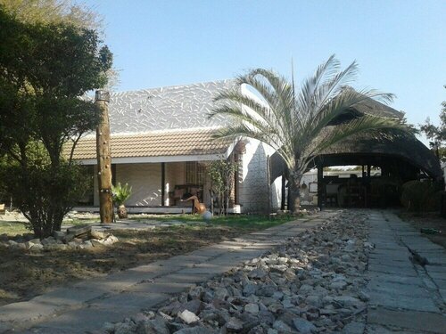 Road View Lodge, Reservar Casa de férias Casas de Campo em Francistown, Casa de campo / Cottage